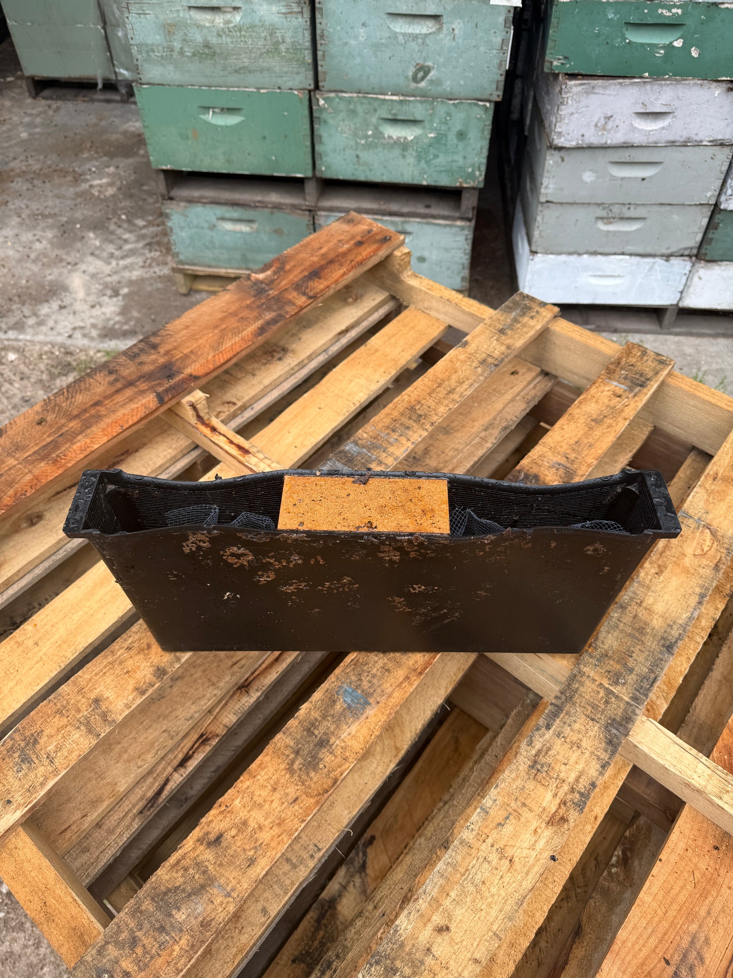 Used 1.5 Gallon In Hive Feeders